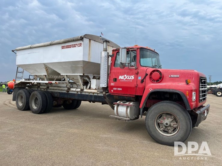1995-ford-l9000-image-6