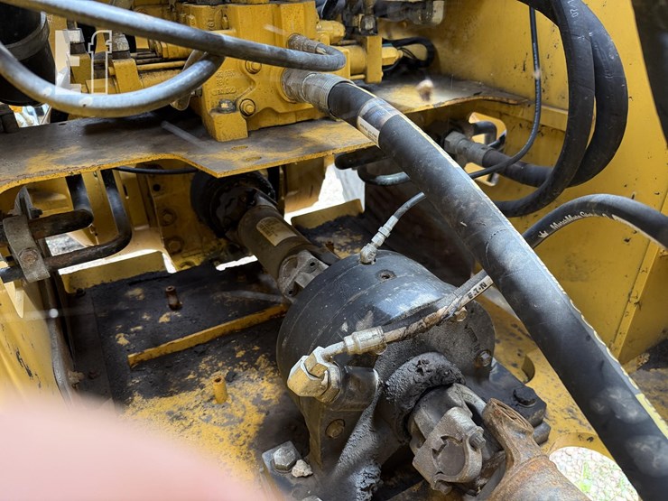 2019-deere-524kii-image-24