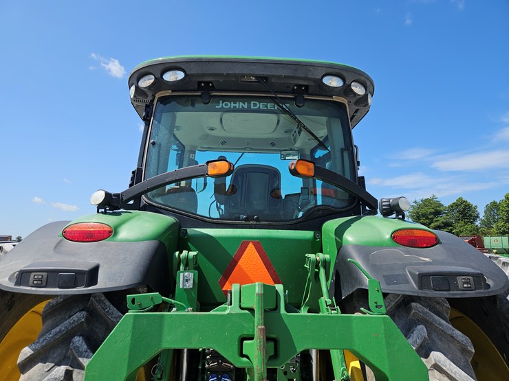 2014-john-deere-8335r-image-14