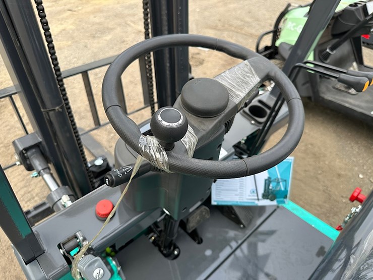digmaster-dm-f20-forklift-image-8