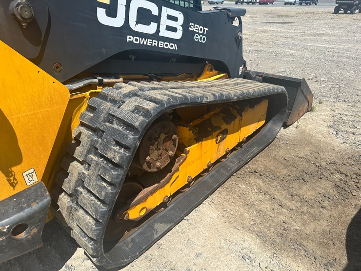 jcb-320t-image-9