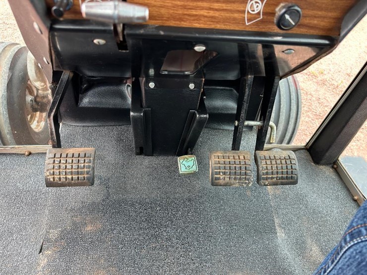 1980-massey-ferguson-2705-image-54