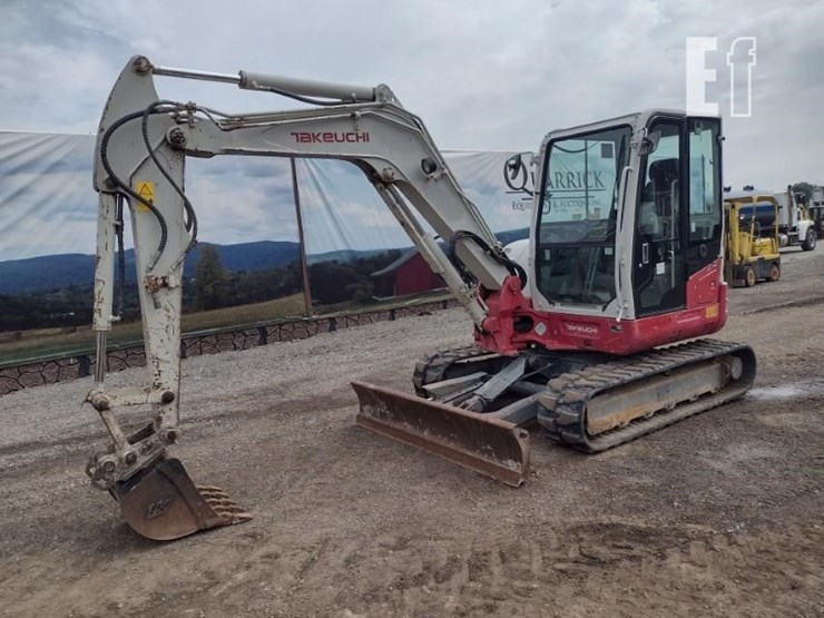 2018-takeuchi-tb260-image-47