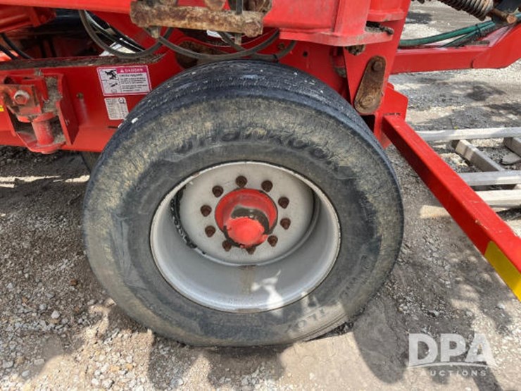 2017-kuhn-gladiator-1205-strip-till-bar-(jn2500)-image-34