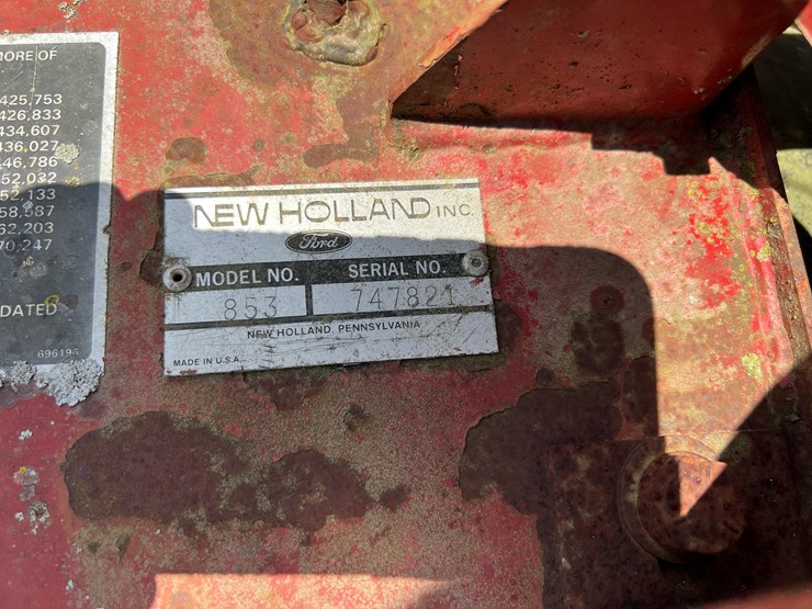new-holland-853-image-7