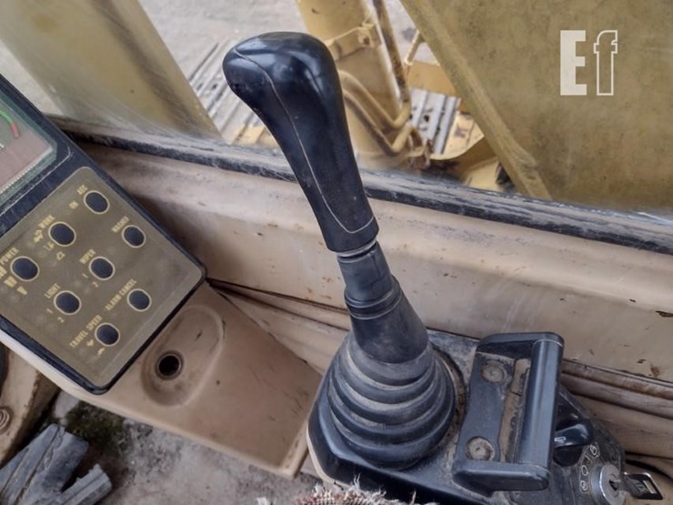 caterpillar-312-image-9
