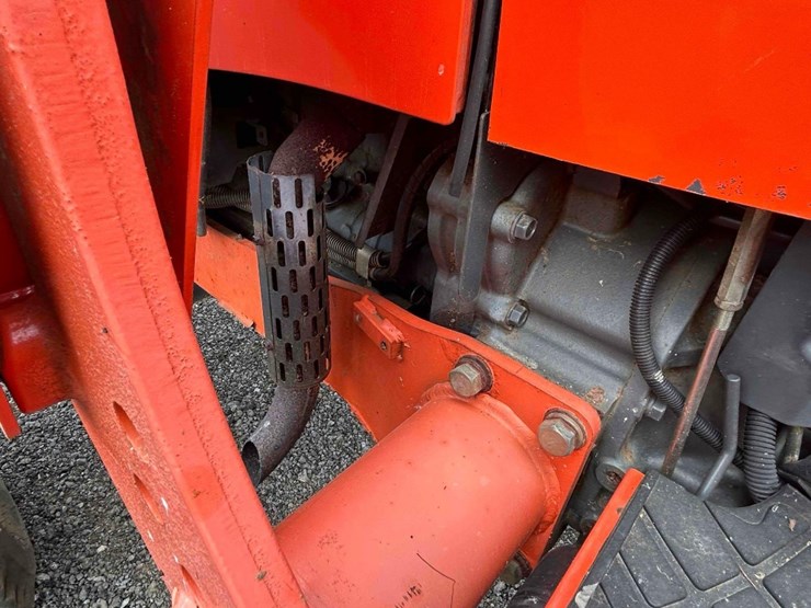 2007-kubota-m5040f-image-26