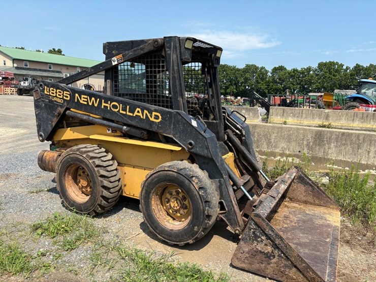 1998-new-holland-lx885-image-1