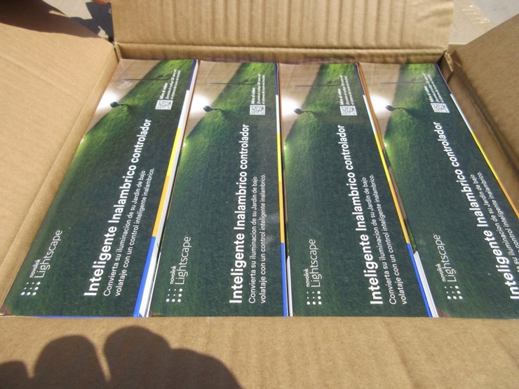 lot-of-wireless-low-voltage-smart-controllers,-image-9