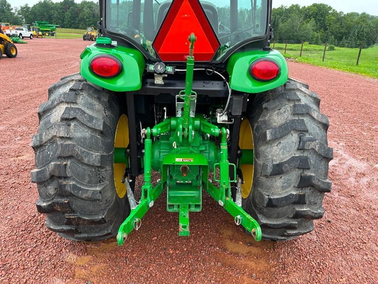 2018-john-deere-4052r-image-22