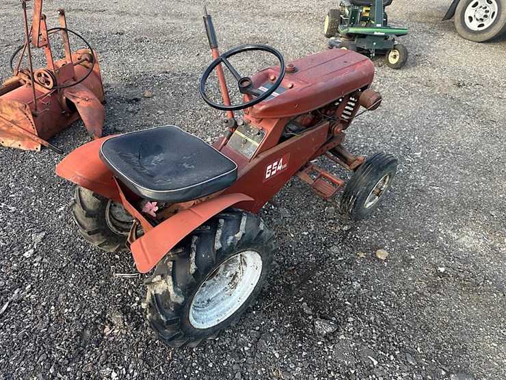 wheel-horse-654-garden-tractor-image-4