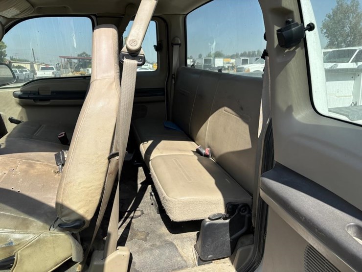 2007-ford-f250-image-13