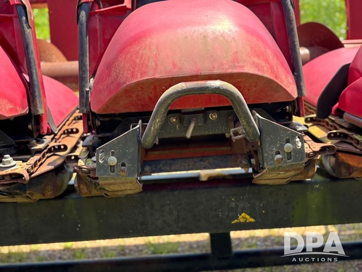 2010-case-ih-3412-image-37