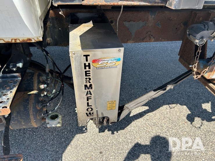 2005-international-durastar-4300-image-35