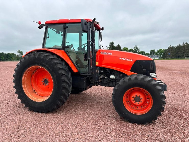 2013-kubota-m126x-image-3