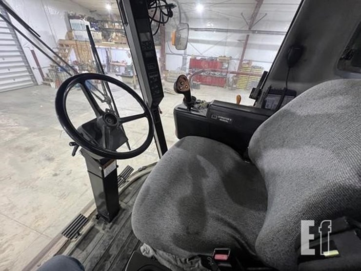 2005-case-ih-2388-image-39