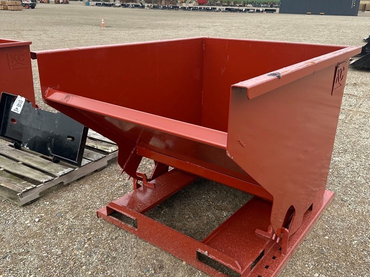 105---2.0-cy.-self-dumping-hopper-w/-fork-pockets-image-1