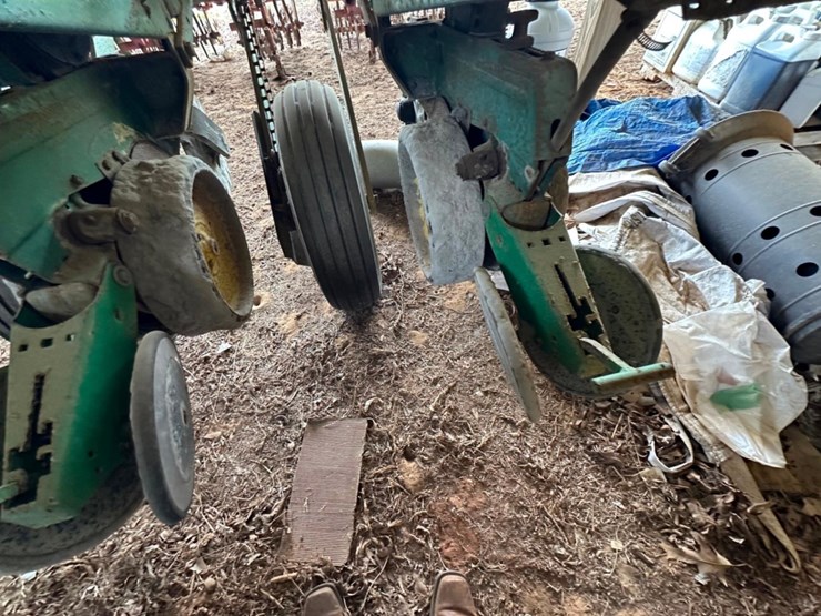 john-deere-7000-image-16