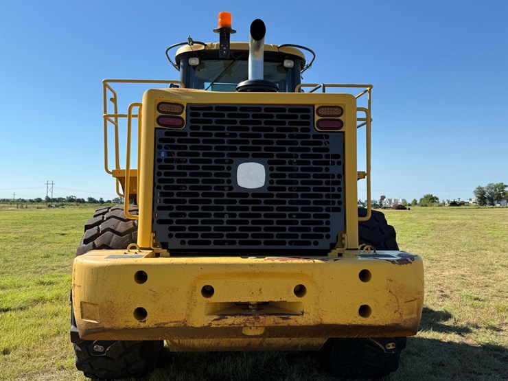 deere-824j-image-10