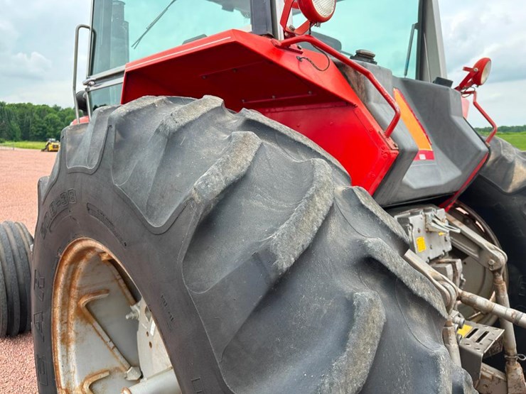 1980-massey-ferguson-2705-image-8