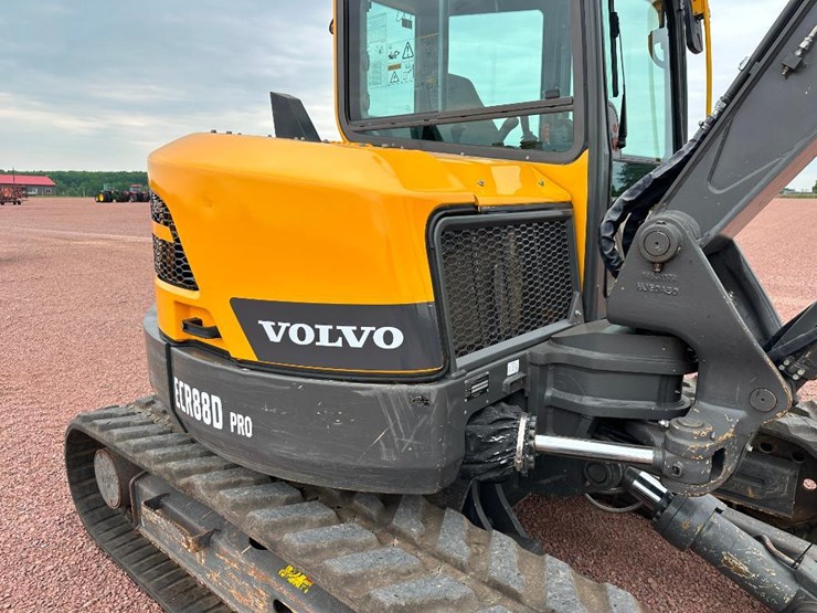 2020-volvo-ecr88d-image-18
