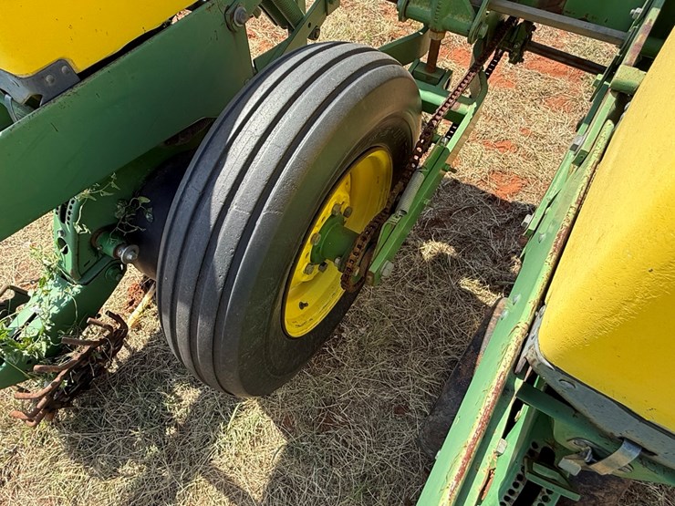 john-deere-7300-image-18