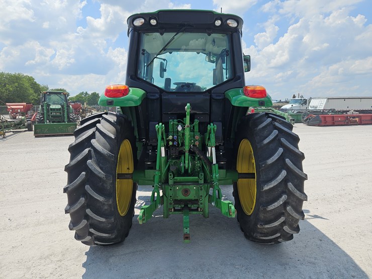 2022-john-deere-6140m-image-15