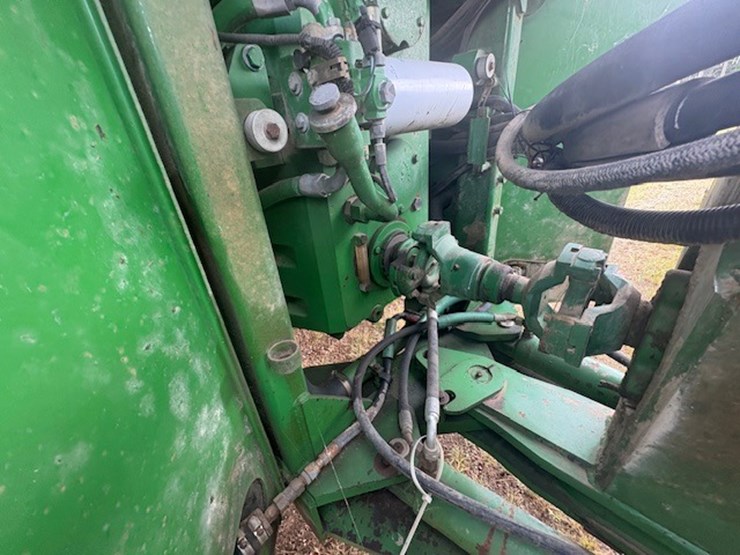 john-deere-8560-image-35