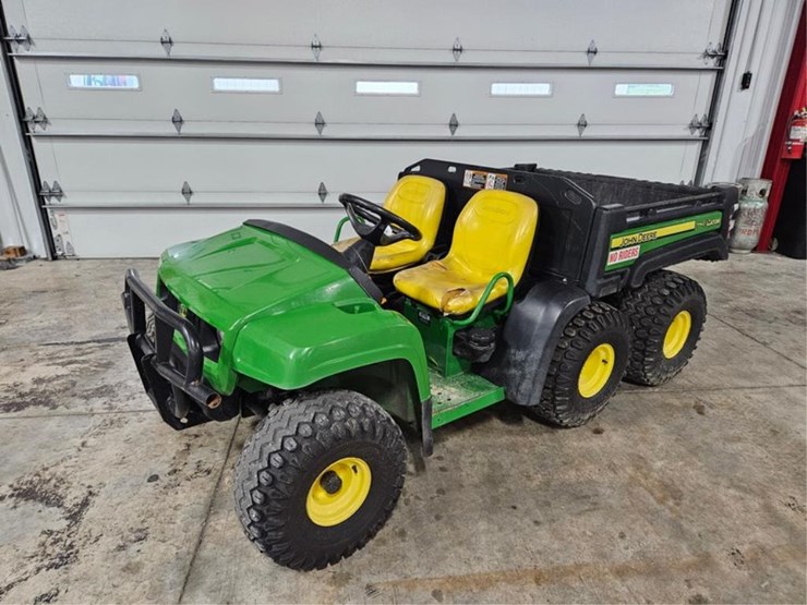 2014-john-deere-gator-image-1