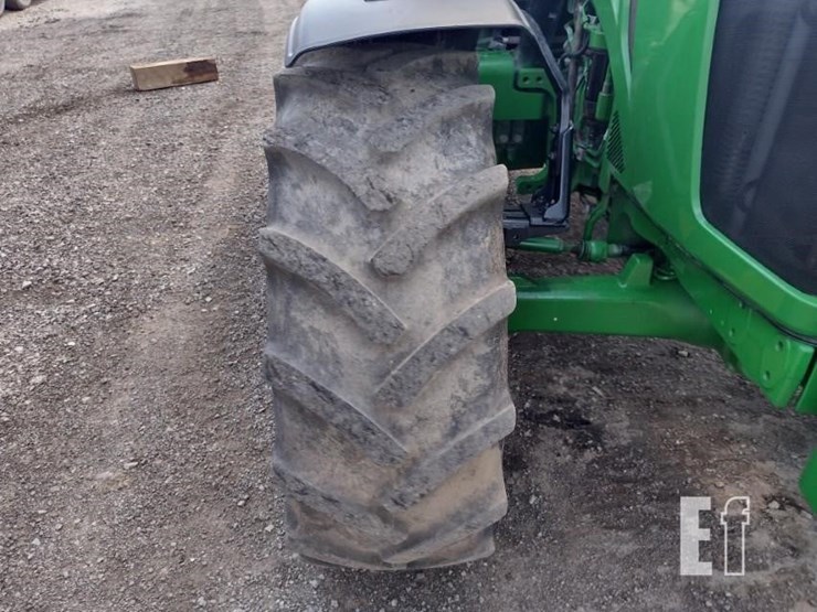 2017-john-deere-5100r-image-17