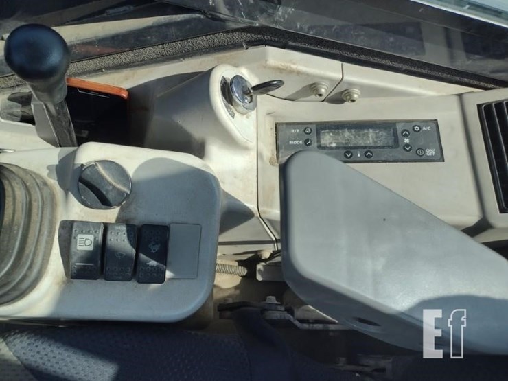 2013-hitachi-zx50u-5n-image-10