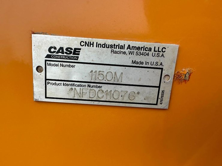 2017-case-1150m-image-54