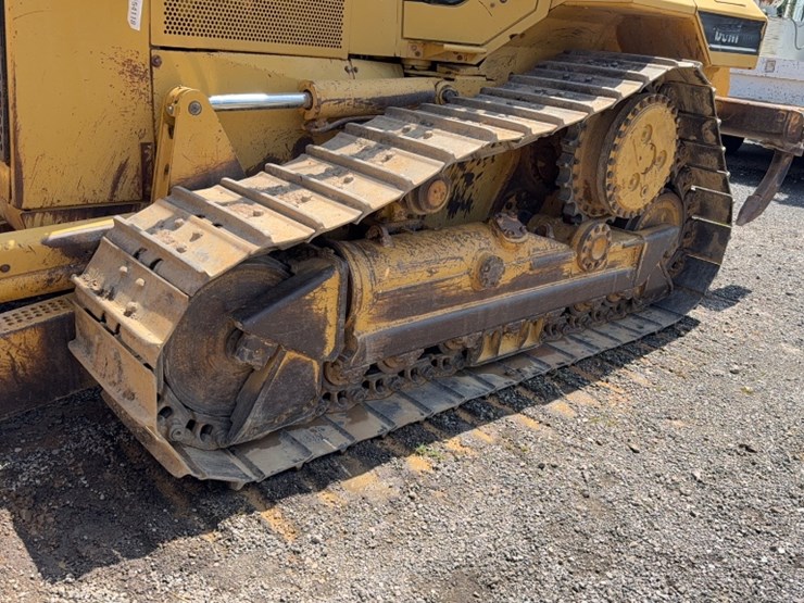 caterpillar-d6m-image-12