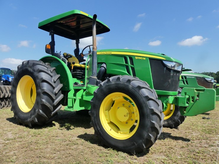 2021-john-deere-5090m-image-1