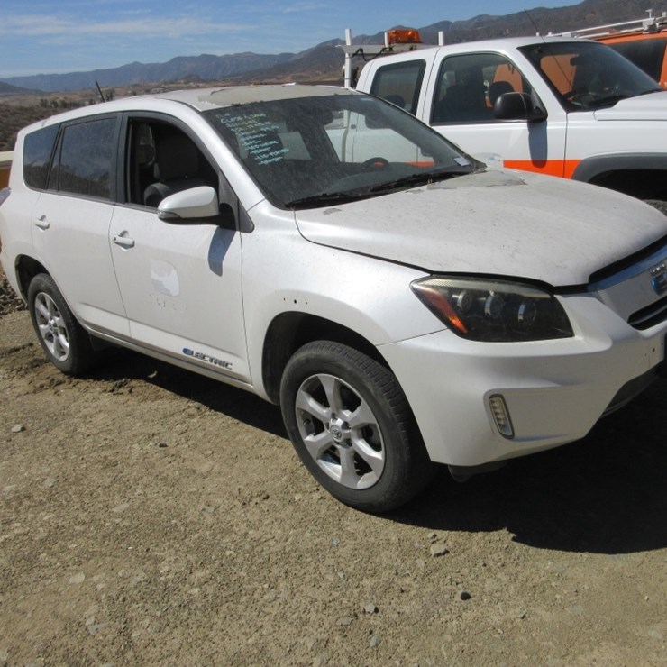 2014 TOYOTA RAV4