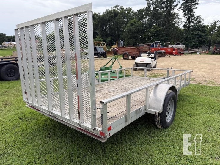 carry-on-aluminum-trailer-image-4