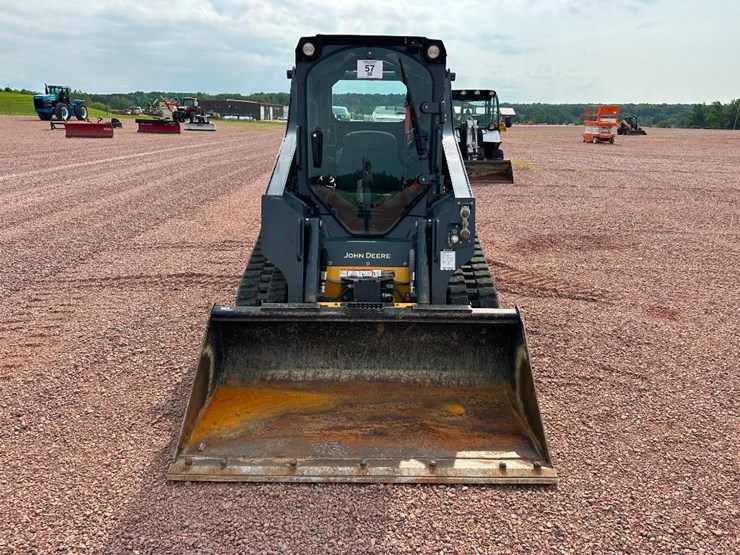 2023-deere-317g-image-2