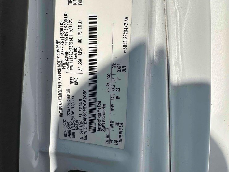2017-ford-e450-image-39