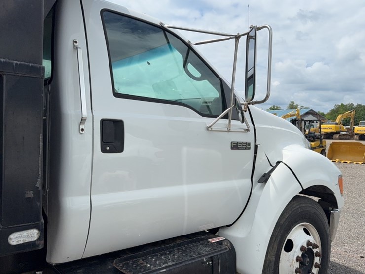 2006-ford-f650-image-6
