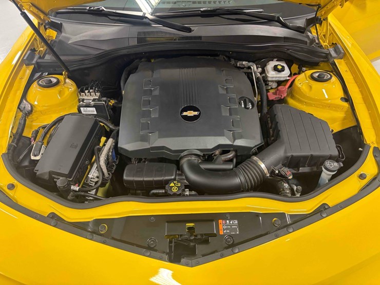 2013-camaro-1lt-rs-coupe-image-10