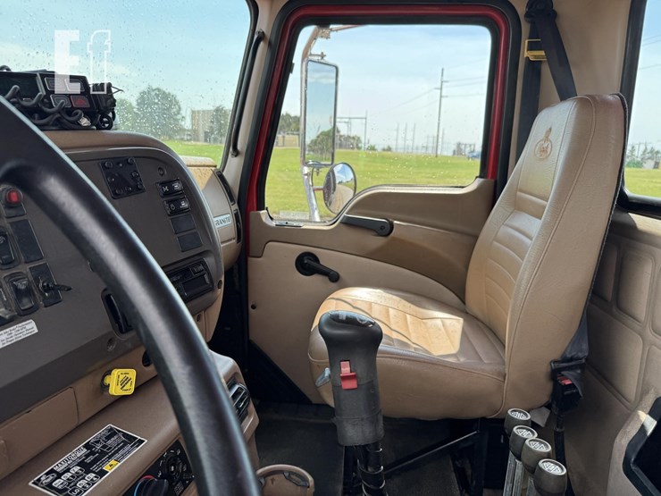 2004-mack-granite-cv713-image-48