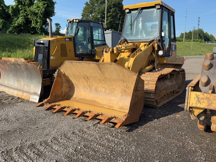 caterpillar-953c-image-1