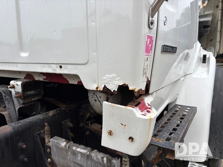 2001-sterling-truck-(dr11851-unit-9459)-image-60