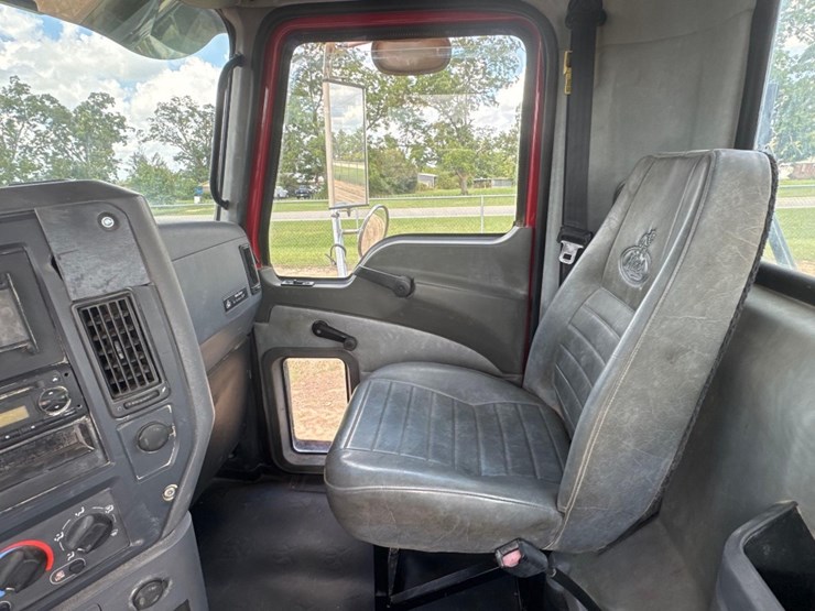 2012-mack-ch613-image-29