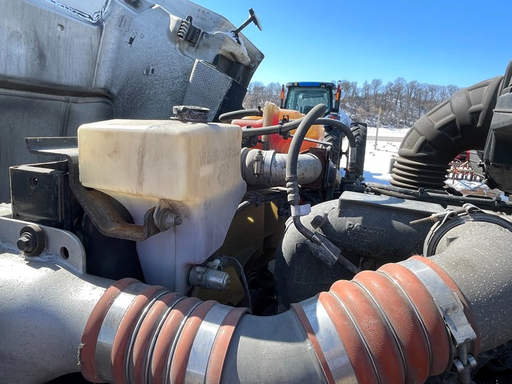 2015-peterbilt-579-image-61