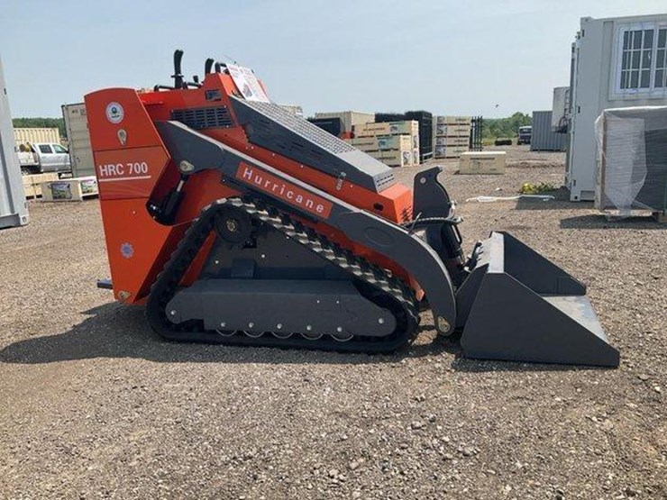 #1002-•-hurricane-hrc-700-mini-skid-steer-loader-image-5