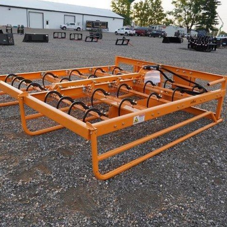 #2500 • Unused 2024 Landhonor Hay Accumulator Grapple