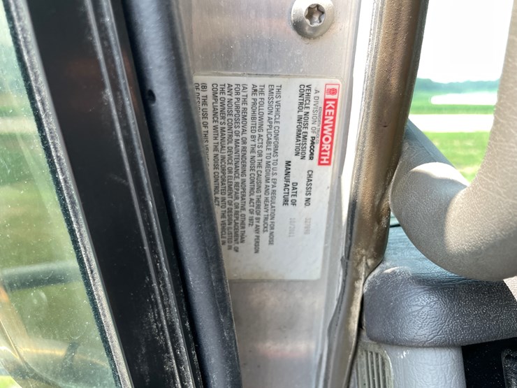 2012-kenworth-t800-image-101