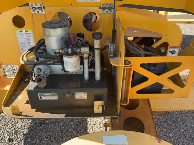 2006-bil-jax-3632t-image-6