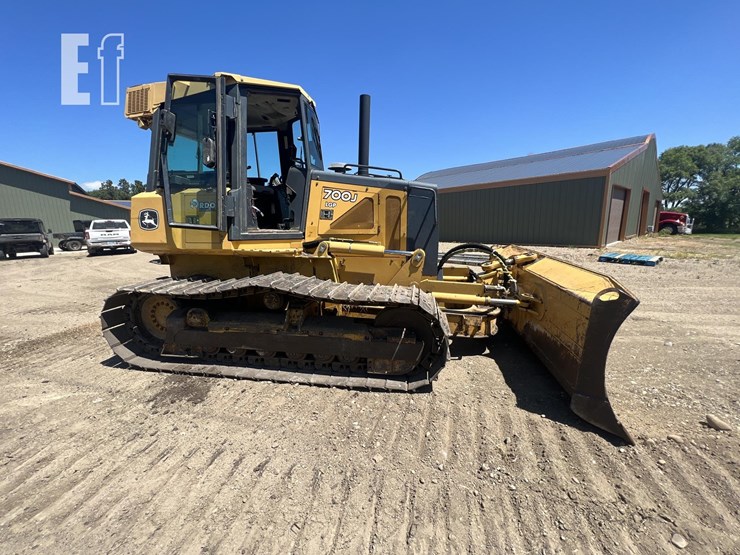 2013-deere-700j-lgp-image-23
